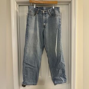 RARE Vintage 90’s Levi’s 560 loose fit tapered leg jeans USA size 32 x 30